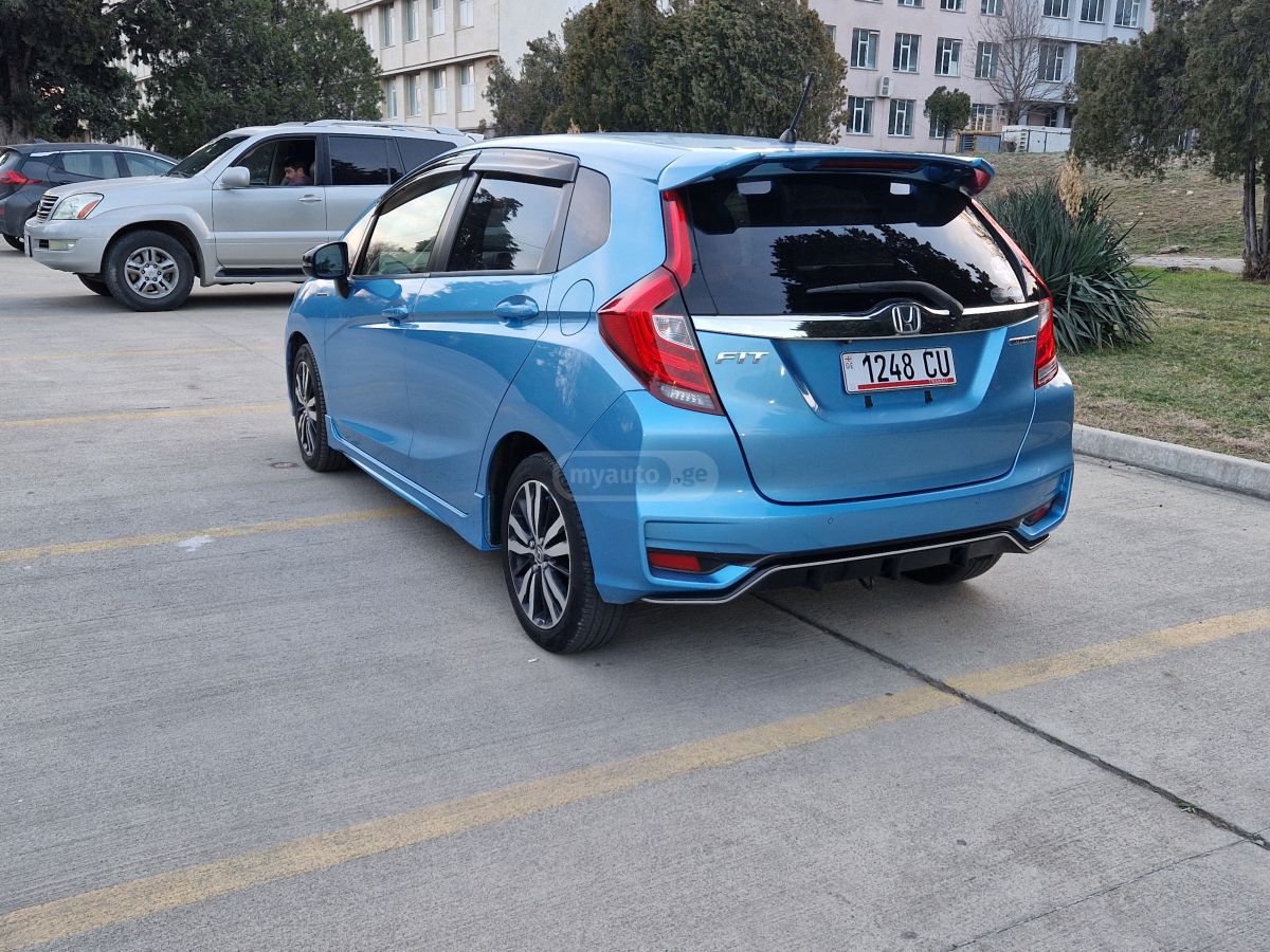 Honda FIT - фото 3
