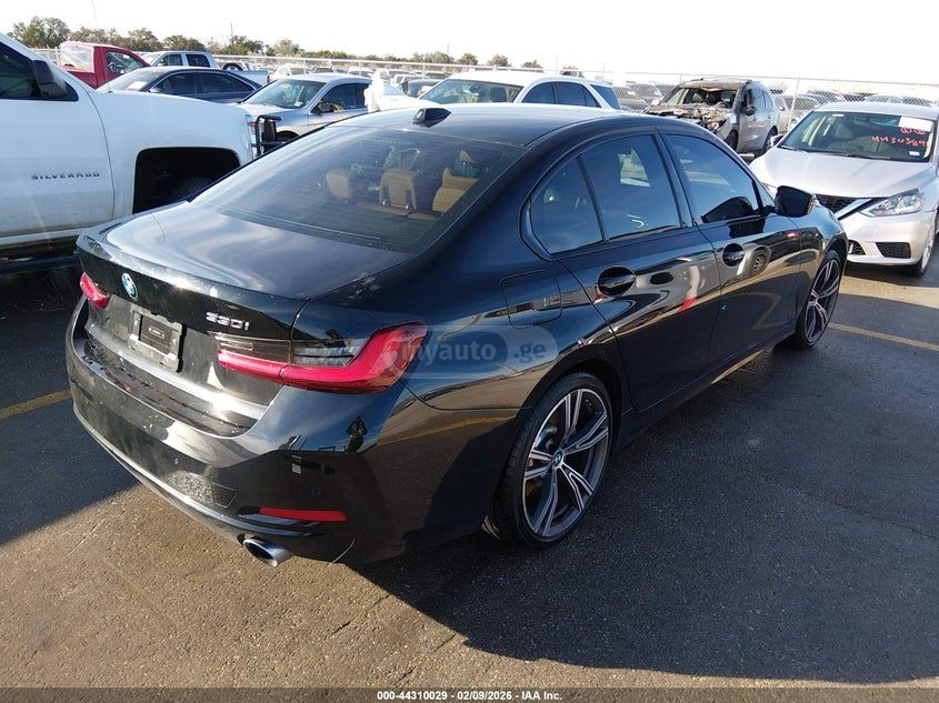 BMW 330 - фото 3