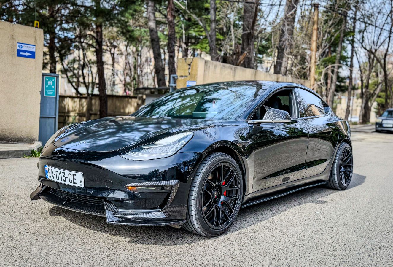 Tesla Model 3 - фото 10