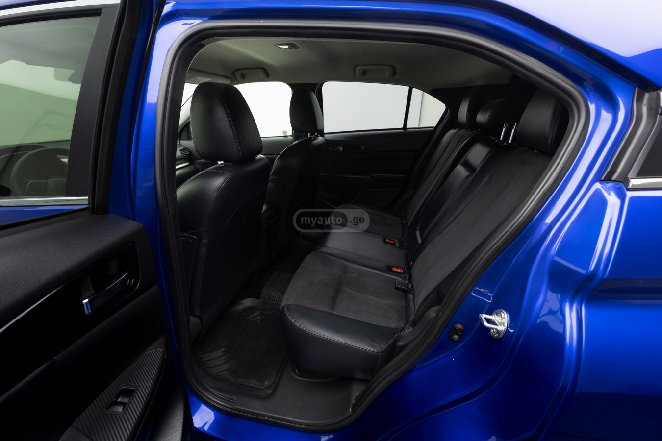 Mitsubishi Eclipse Mitsubishi Eclipse Cross 2024 — миниатюра 8