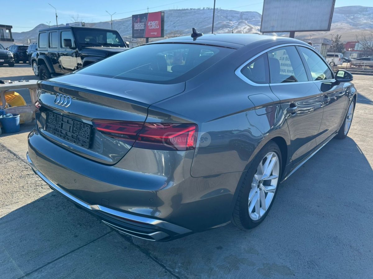 Audi A5 - фото 6