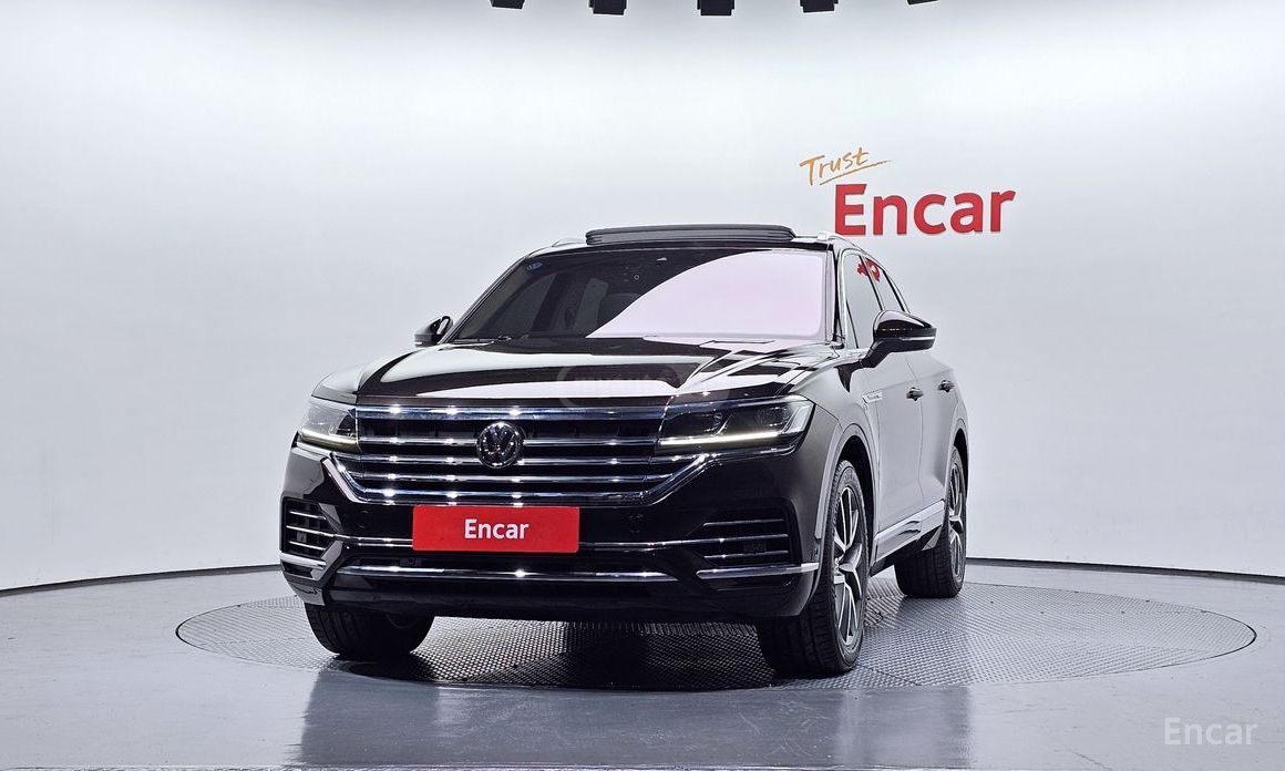 Volkswagen Touareg - фото 2