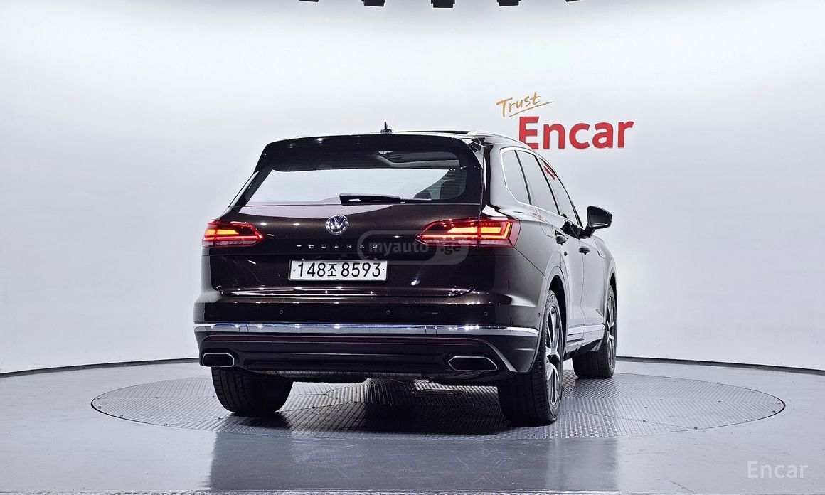 Volkswagen Touareg - фото 3