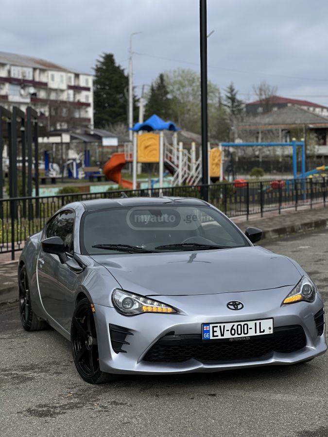 Toyota GT 86 - фото 2
