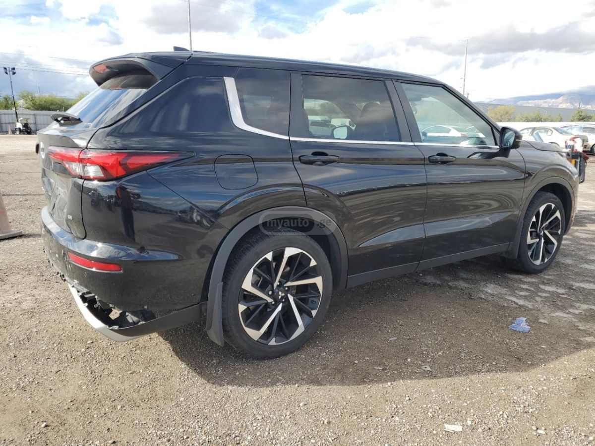 Mitsubishi Outlander - фото 3