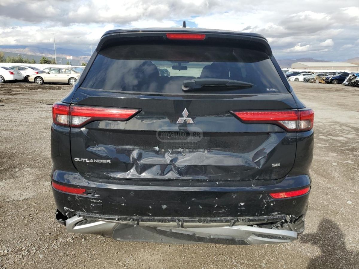 Mitsubishi Outlander - фото 6