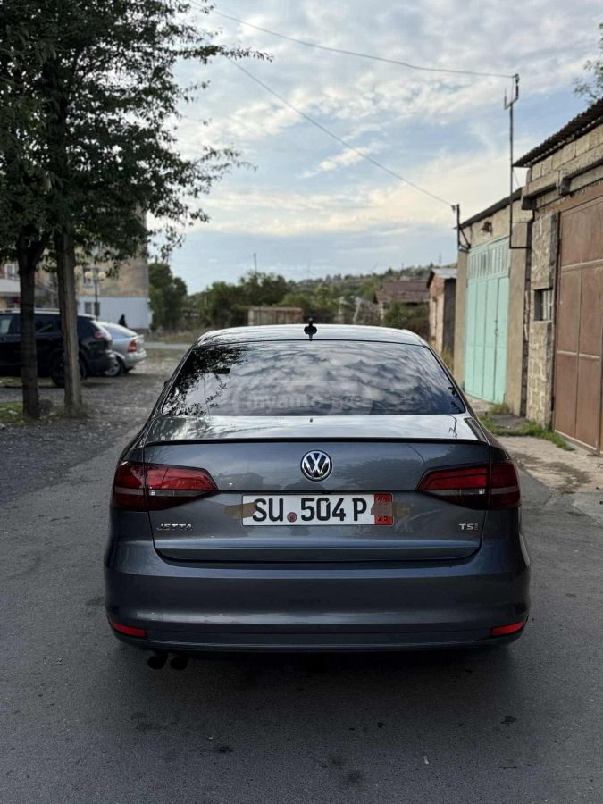 Volkswagen Jetta - фото 4