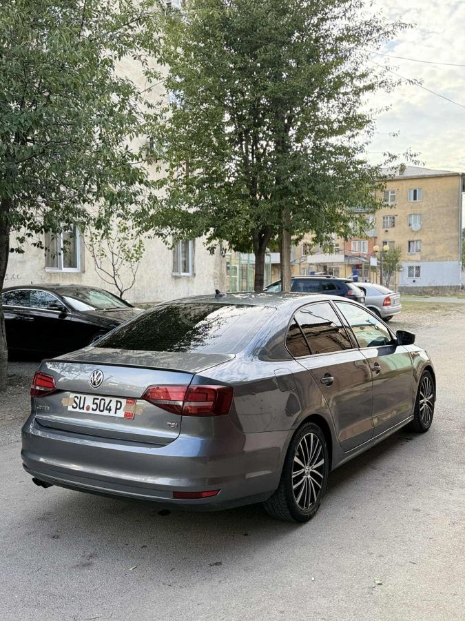 Volkswagen Jetta - фото 5