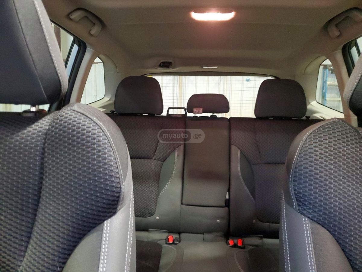 Subaru Premium 4dr All-Wheel Drive CV — миниатюра 10