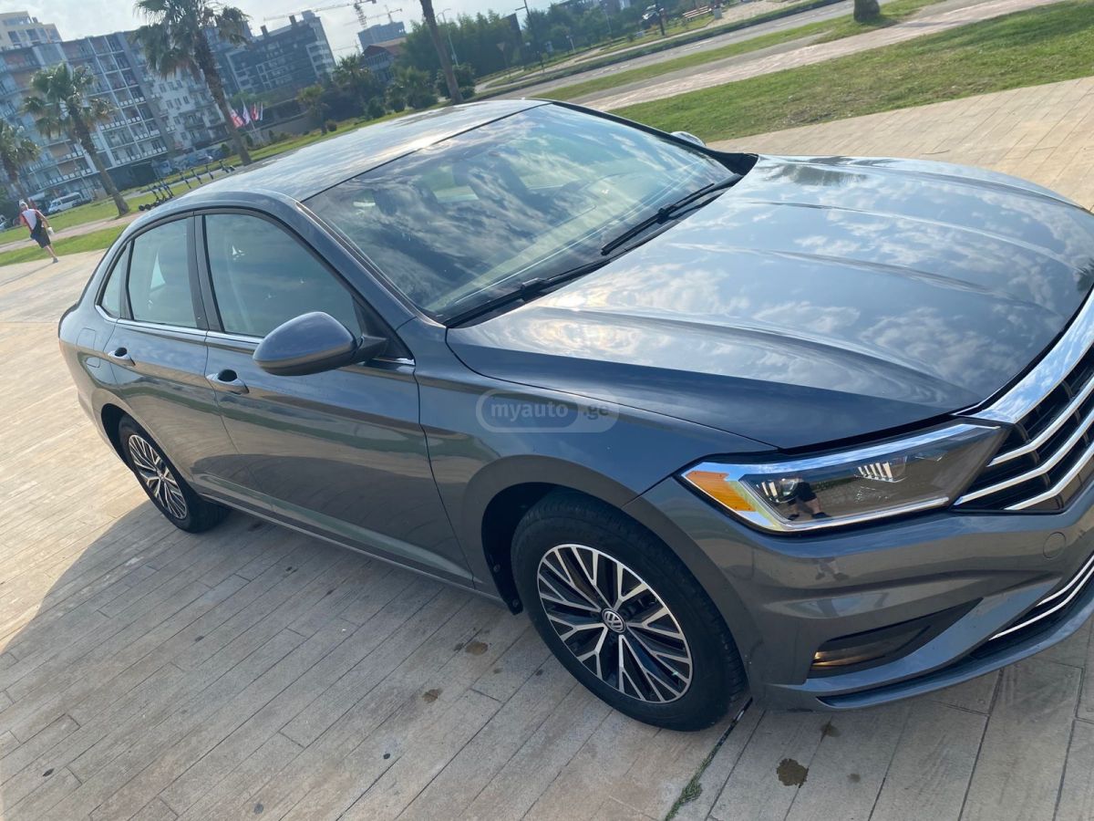 Volkswagen Jetta - фото 1