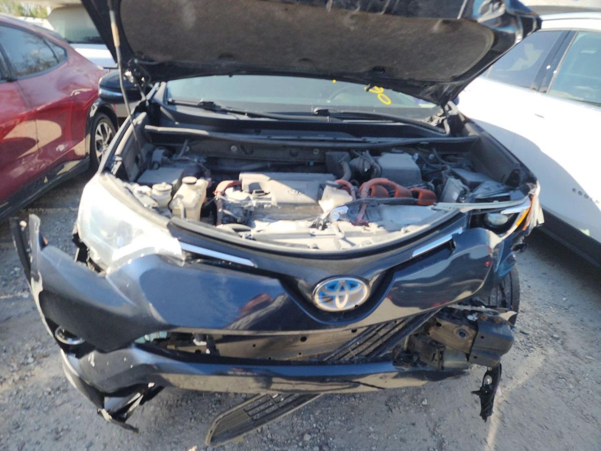 Toyota RAV 4 - фото 10