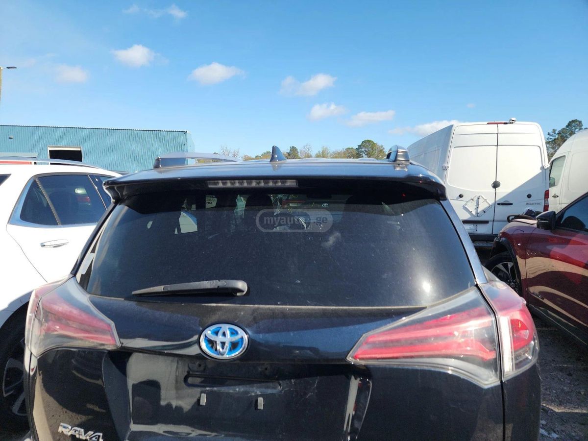 Toyota RAV 4 - фото 11