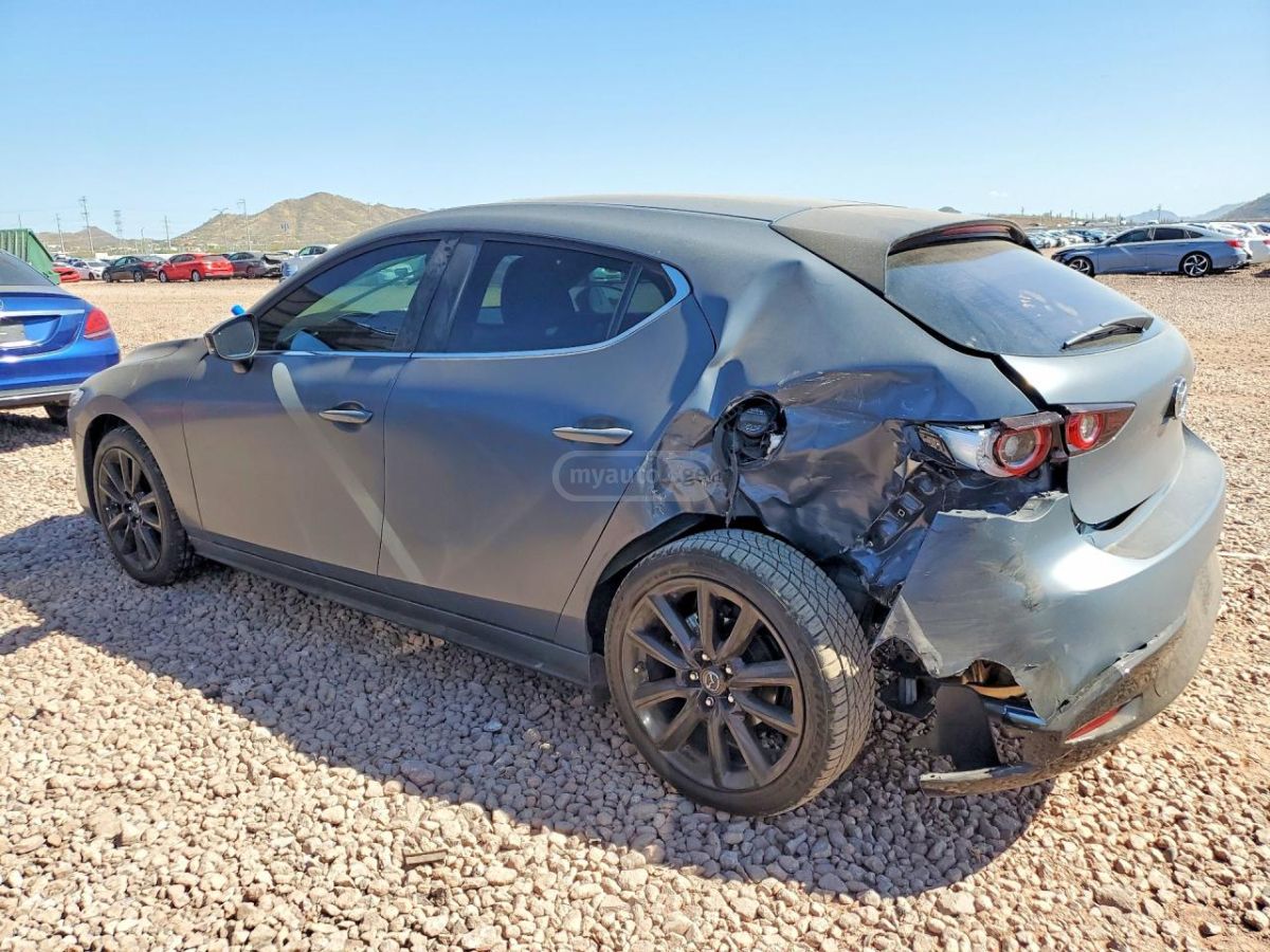 Mazda Mazda 3 - фото 2