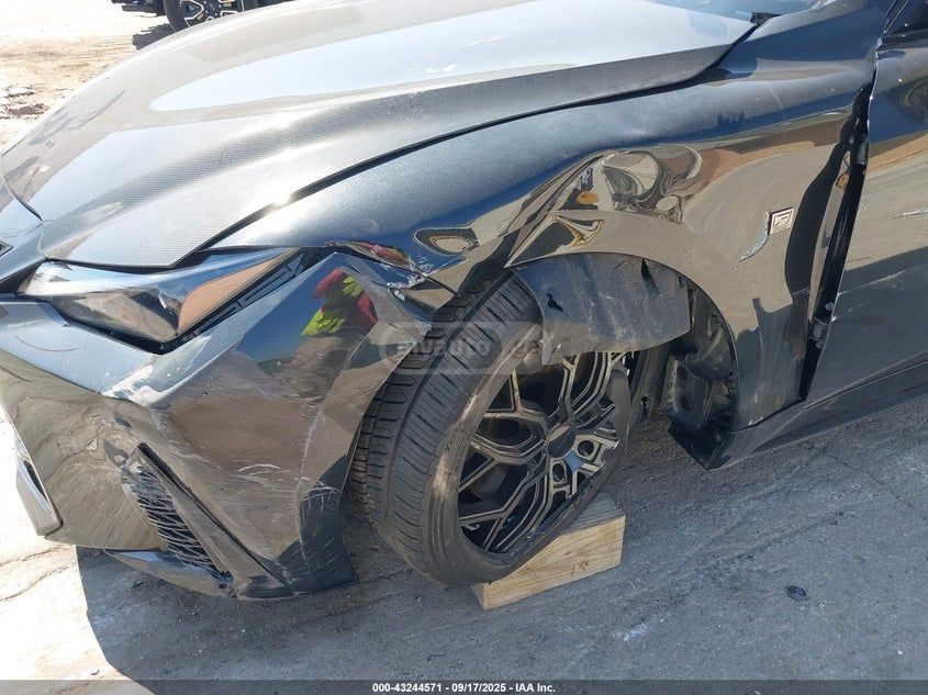 Lexus IS 350 - фото 6