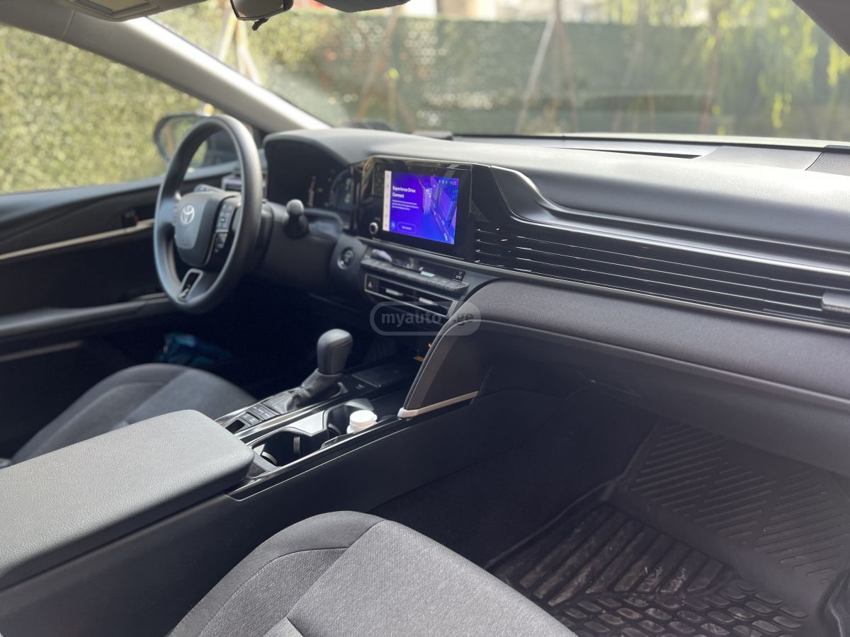 Toyota Camry - фото 7