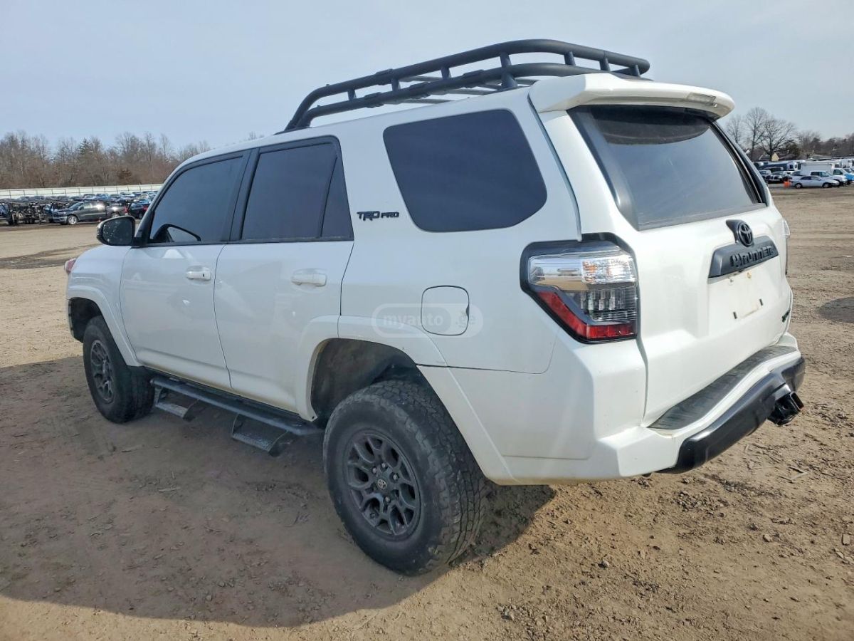 Toyota 4 Runner - фото 2