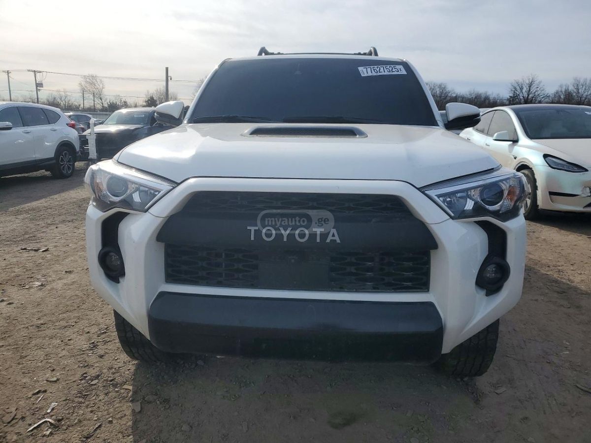 Toyota 4 Runner - фото 5