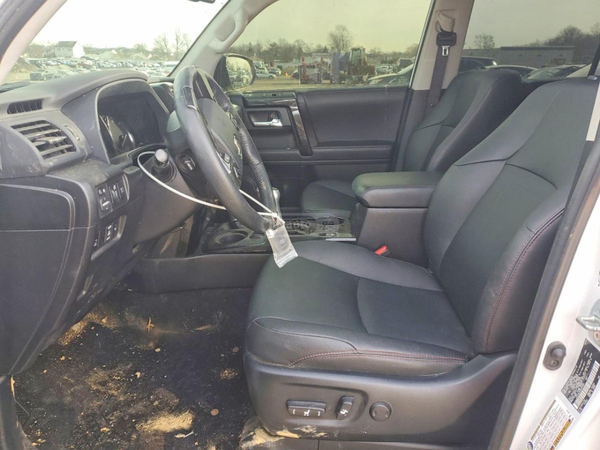 Toyota 4 Runner - фото 7