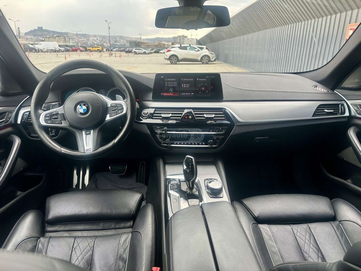 BMW M550 - фото 11