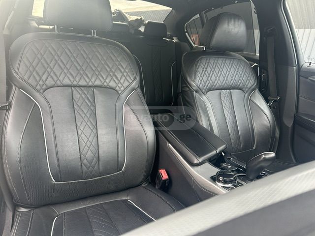 BMW M550 - фото 12