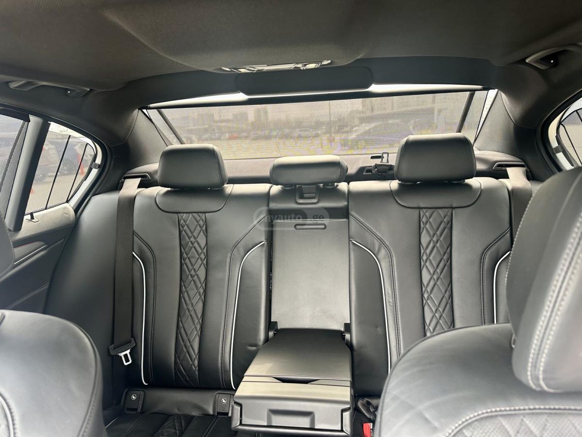 BMW M550 - фото 13