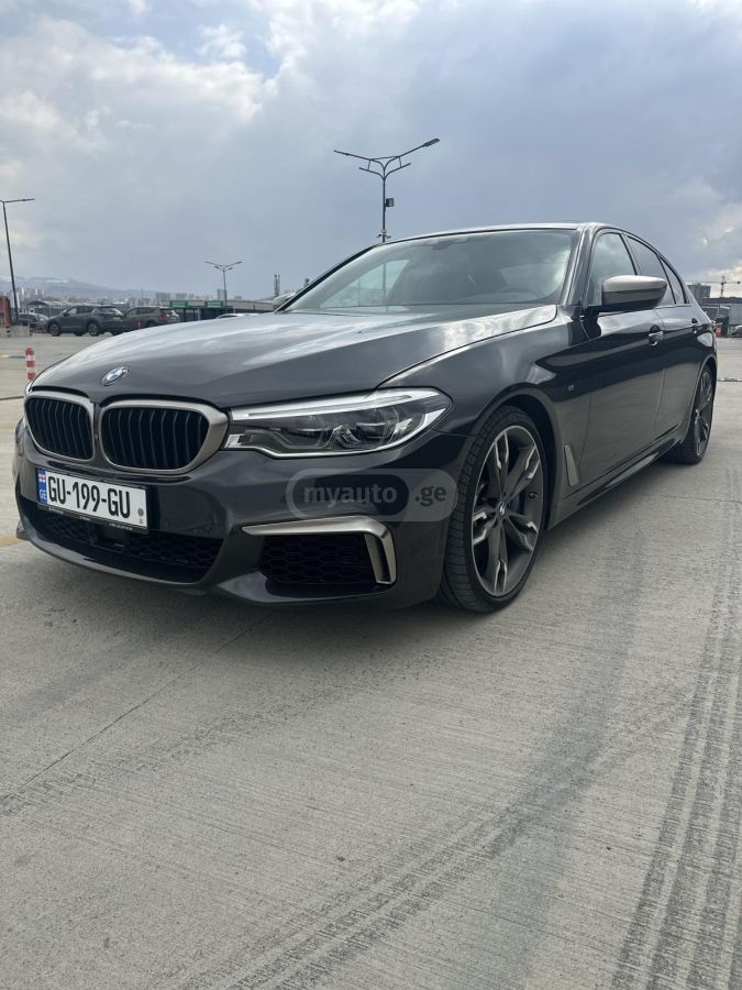 BMW M550 - фото 15