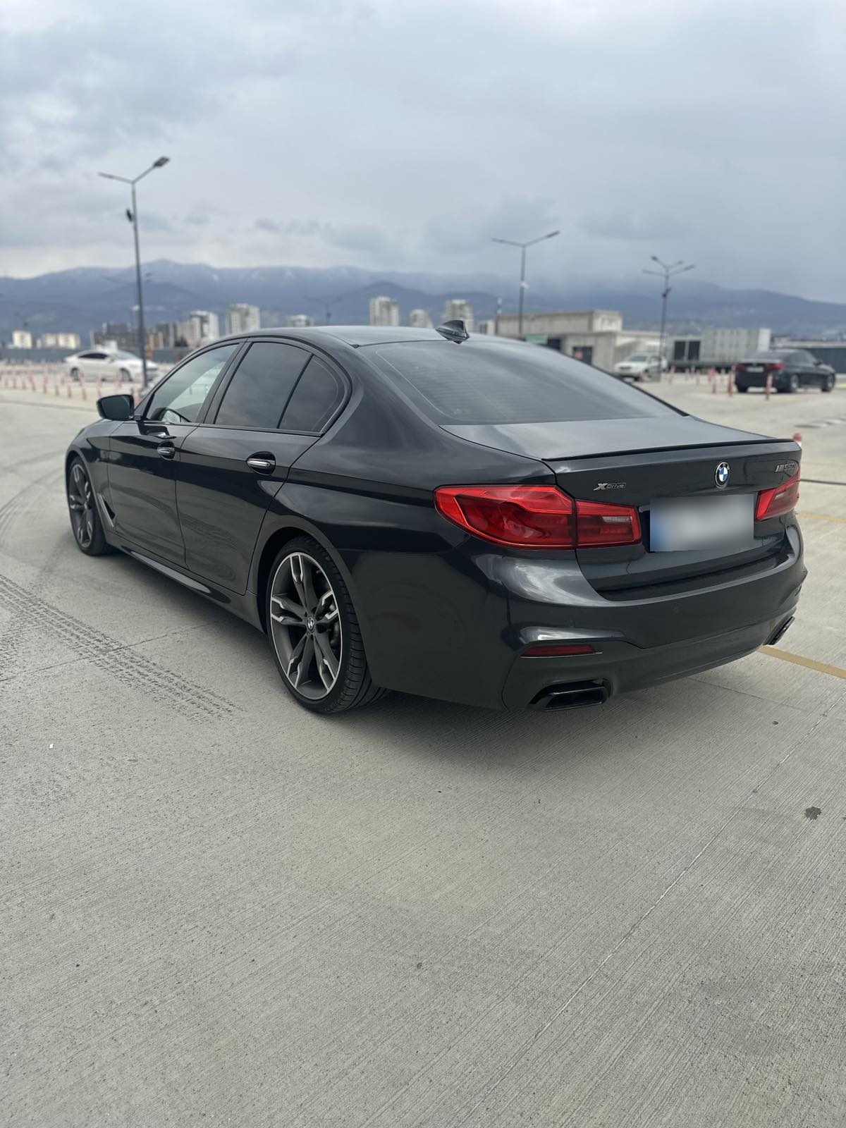 BMW M550 - фото 3