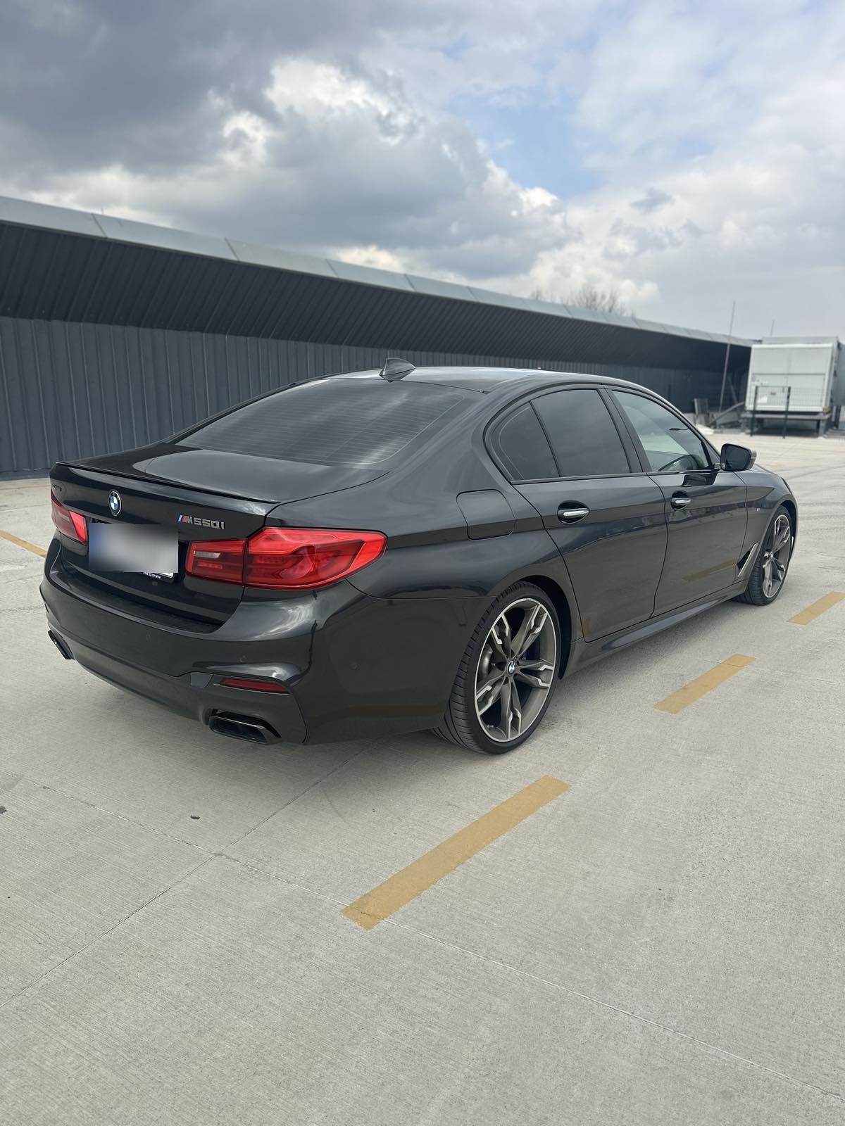 BMW M550 - фото 4