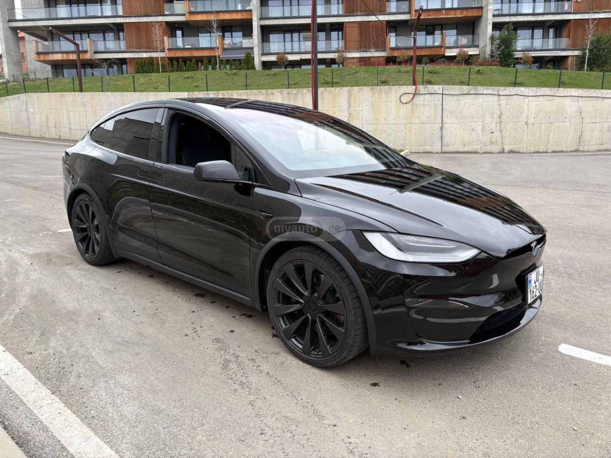 Tesla Model X - фото 1