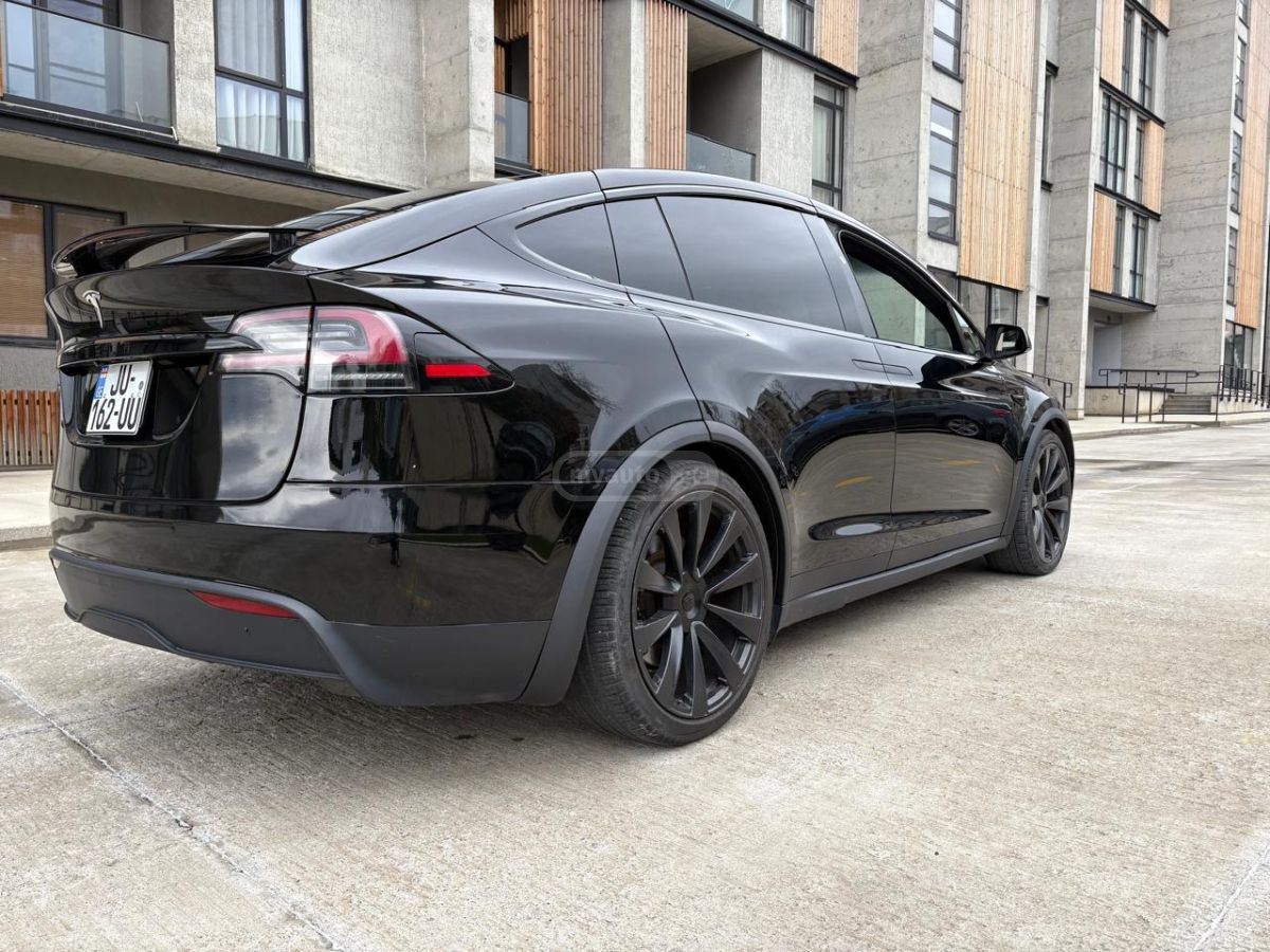 Tesla Model X - фото 2