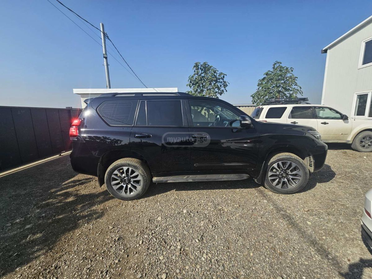 Toyota Land Cruiser Prado - фото 4