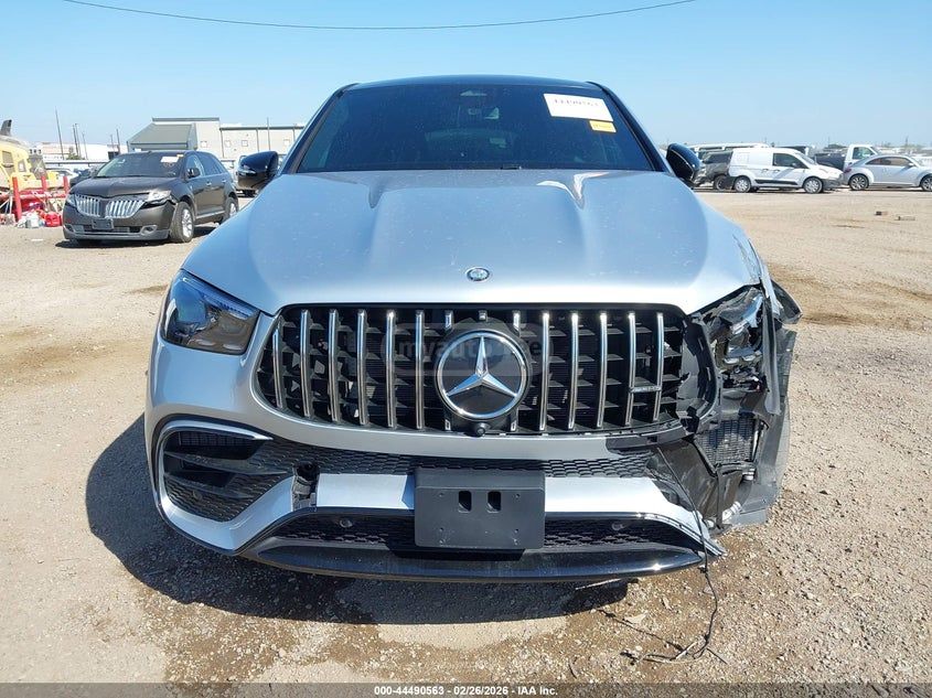 Mercedes-Benz GLE 63 AMG - фото 11