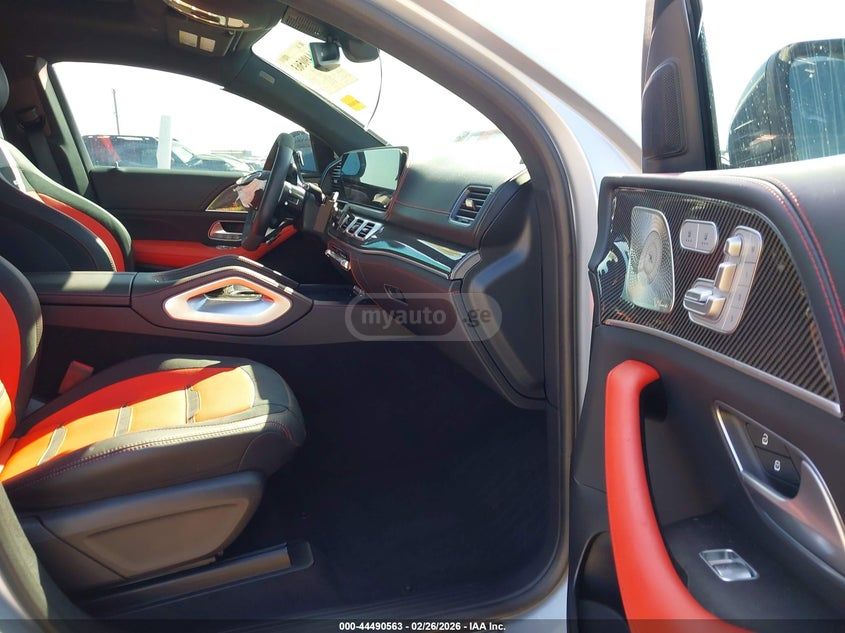 Mercedes-Benz GLE 63 AMG - фото 5
