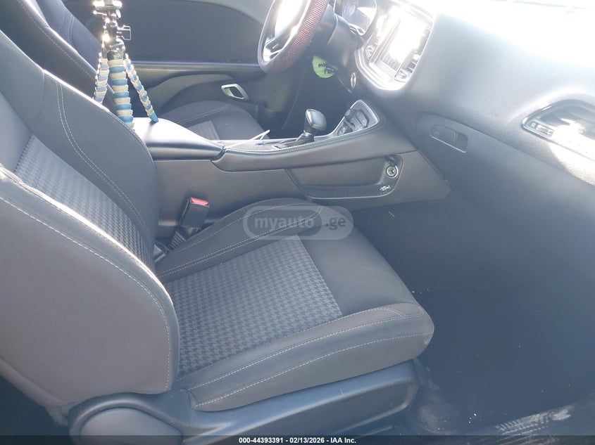 Dodge Challenger - фото 5