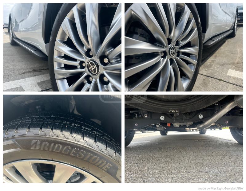 Toyota Platinum 4dr All-Wheel Drive C — миниатюра 14