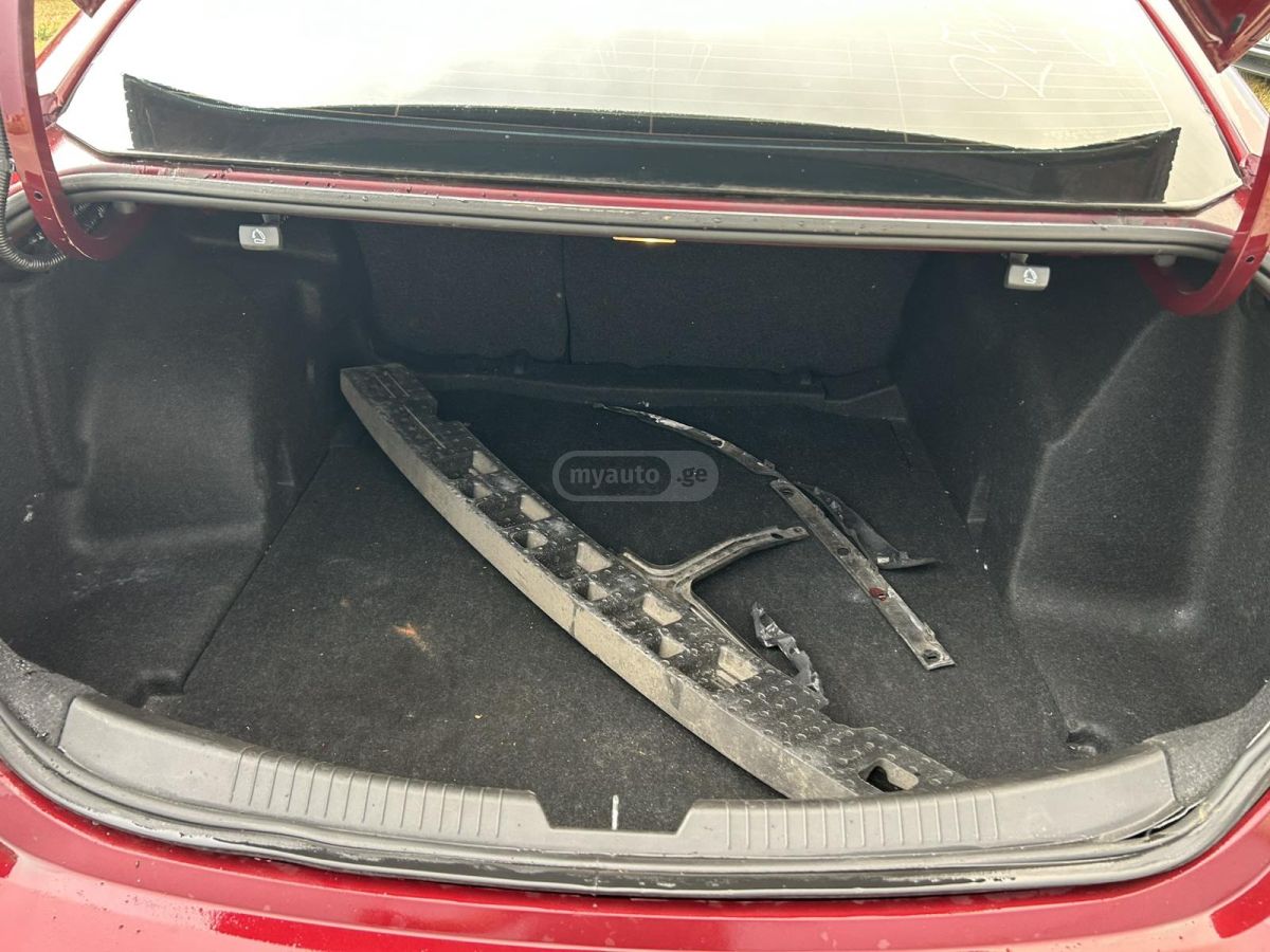 Chevrolet Malibu - фото 9