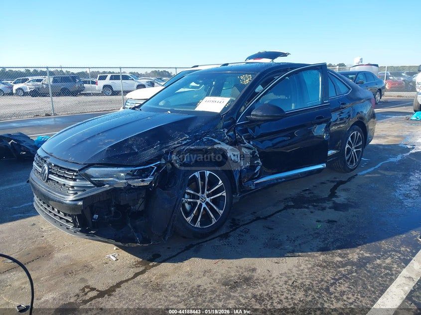 Volkswagen Jetta - фото 2