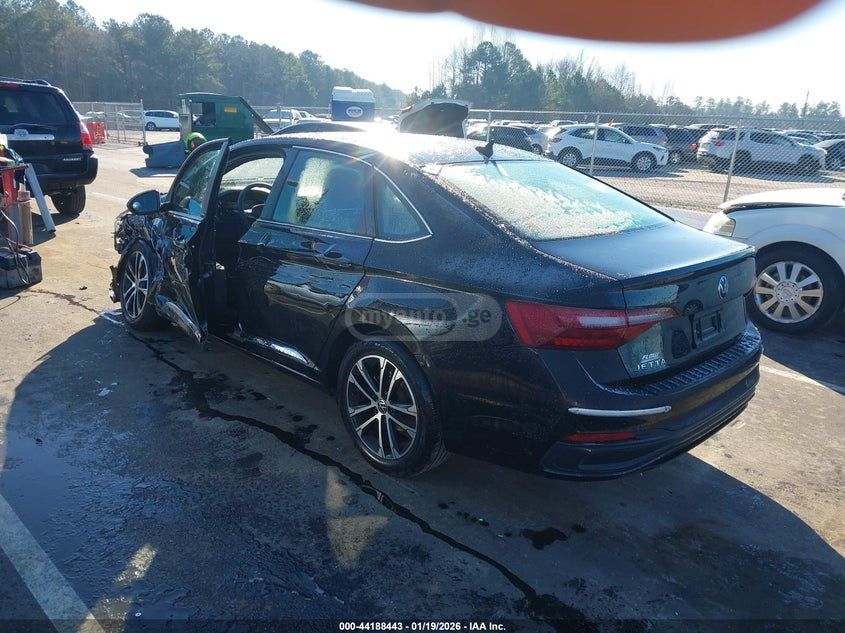 Volkswagen Jetta - фото 3