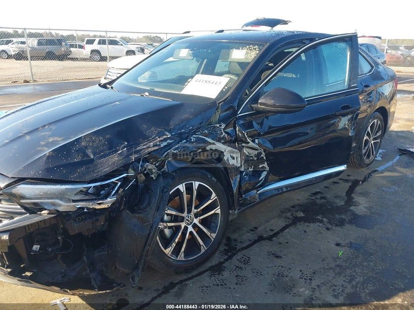 Volkswagen Jetta - фото 6