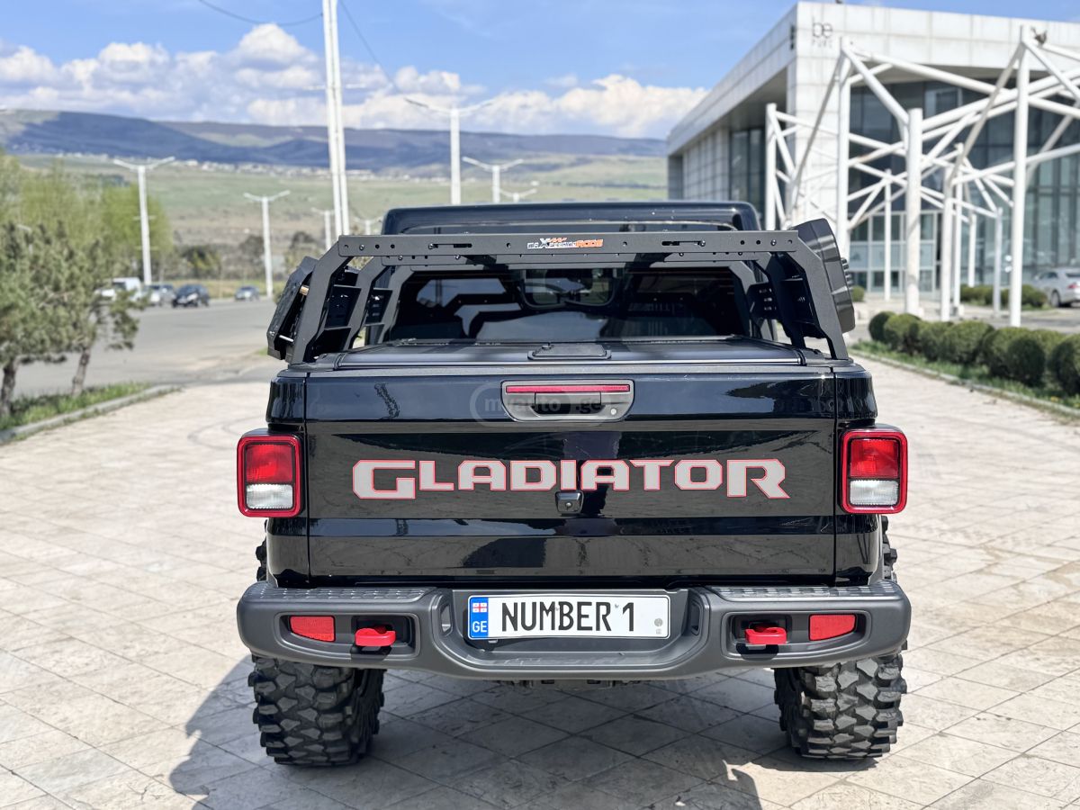 Jeep Wrangler - фото 8