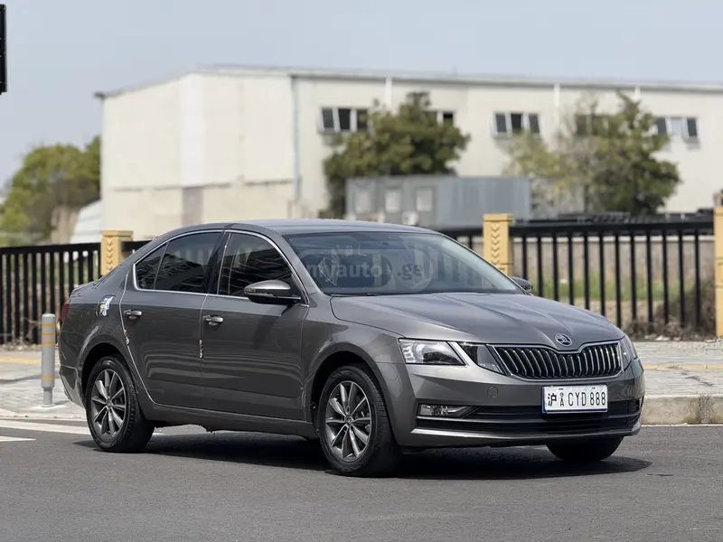 Skoda Octavia - фото 3