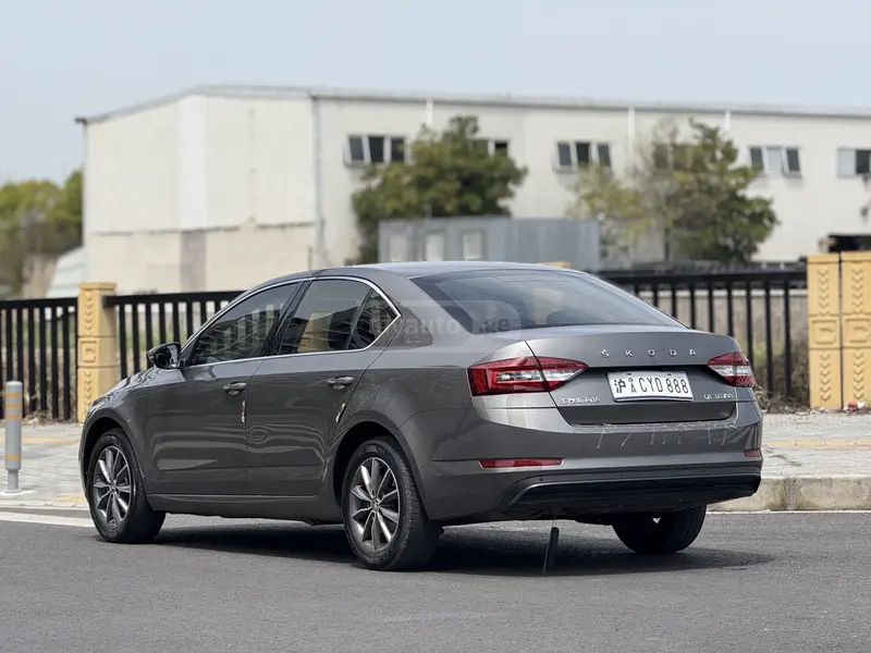 Skoda Octavia - фото 5