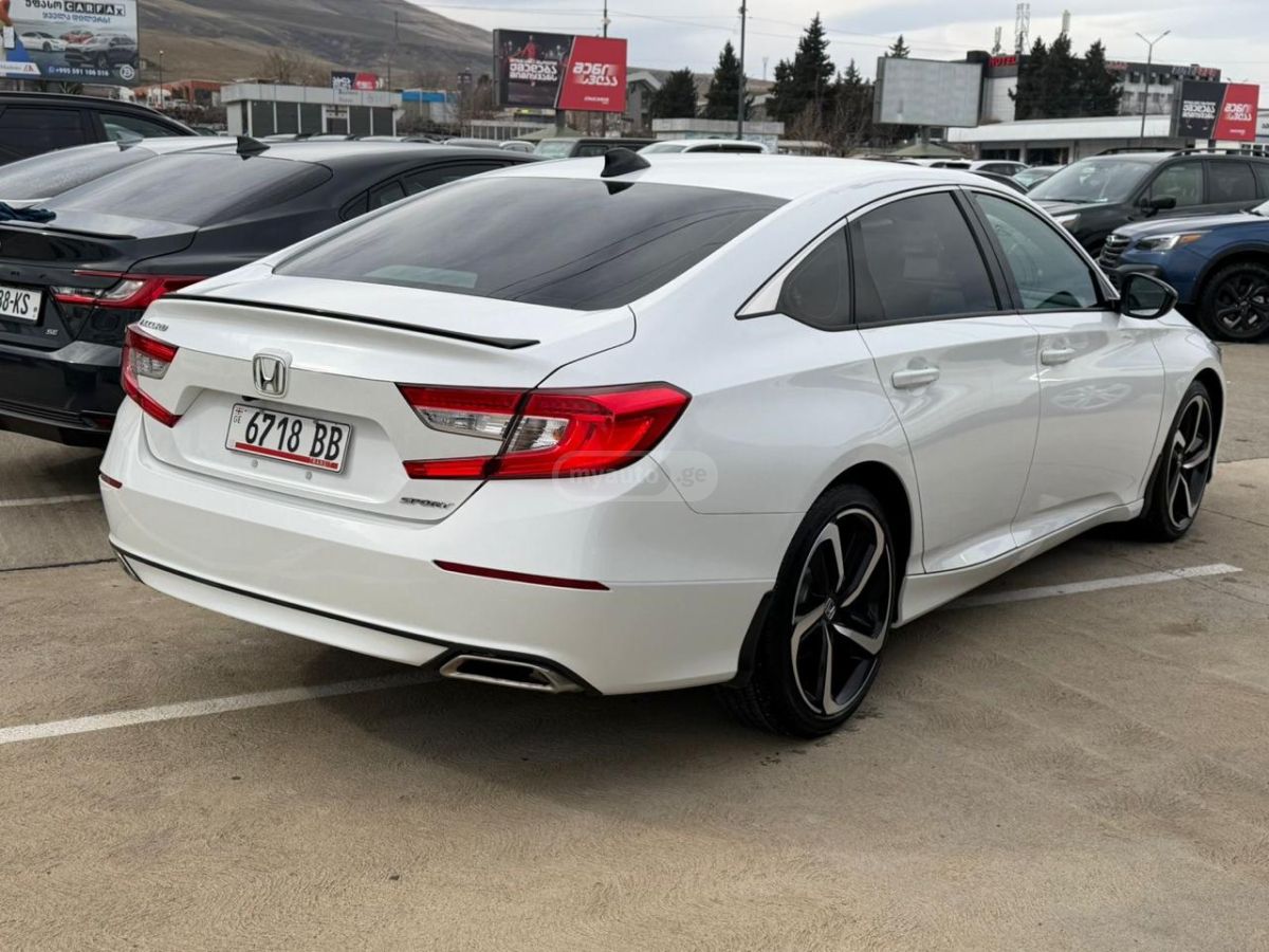 Honda Accord - фото 14