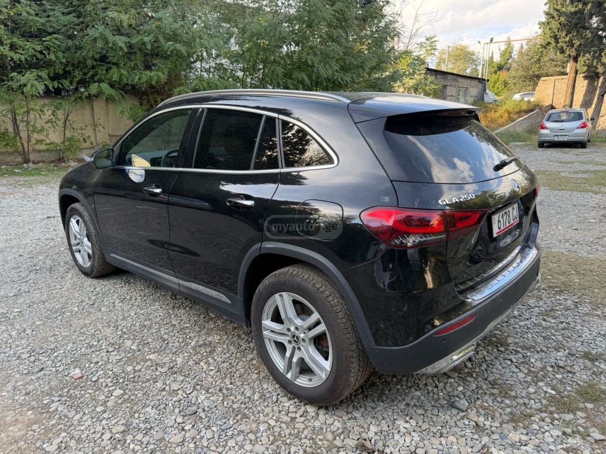 Mercedes-Benz GLA 250 - фото 5