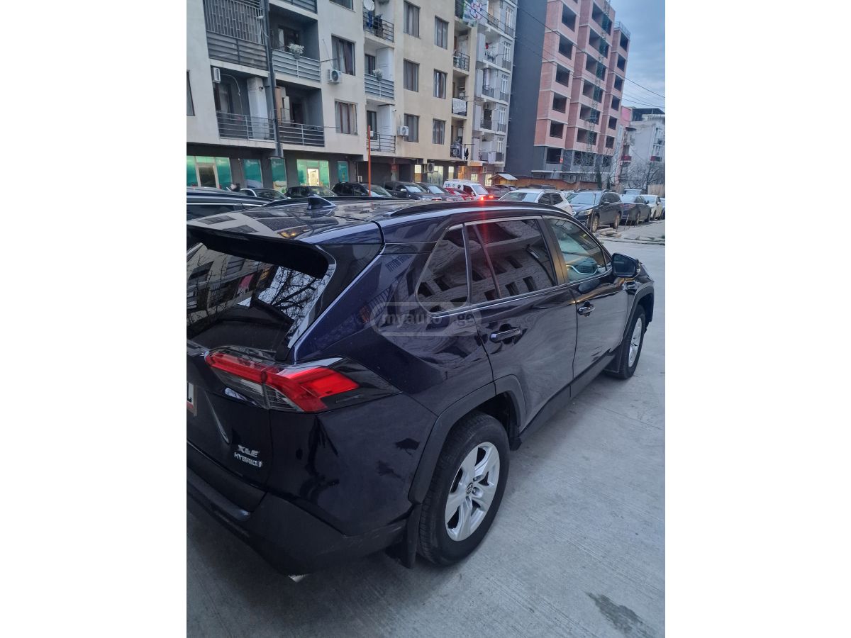 Toyota RAV 4 - фото 6