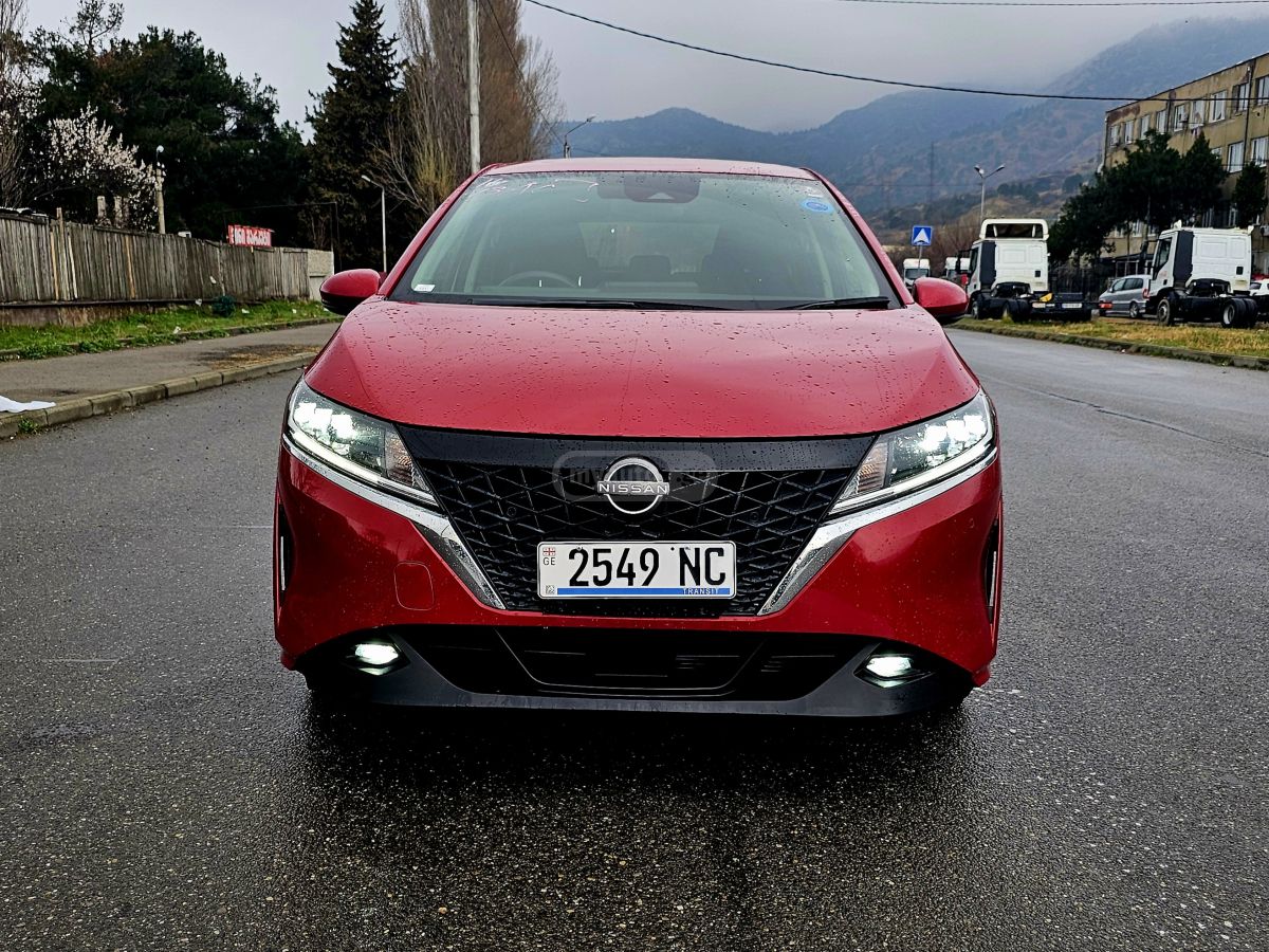 Nissan Note - фото 1