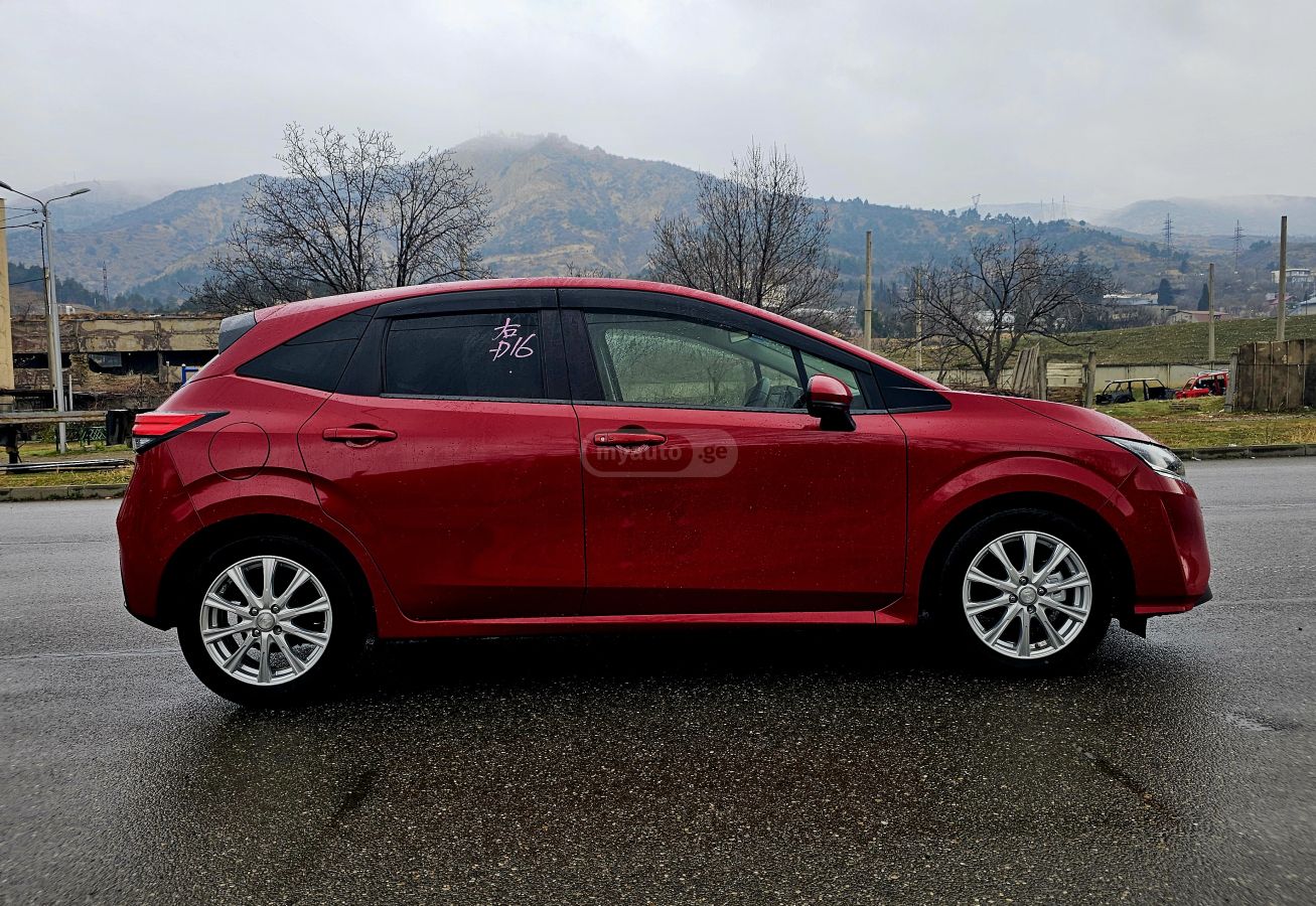 Nissan Note - фото 10