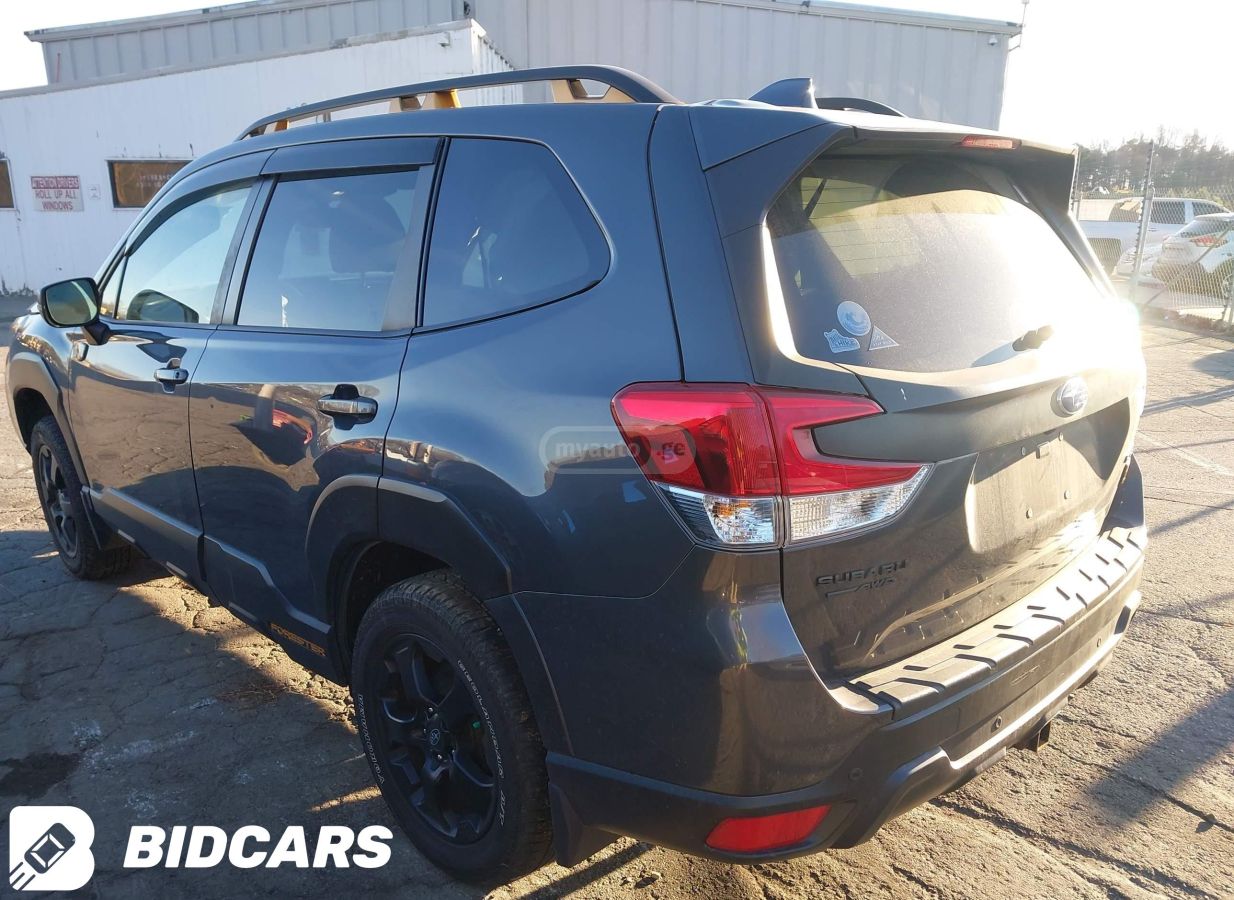 Subaru Premium 4dr All-Wheel Drive CV — миниатюра 1