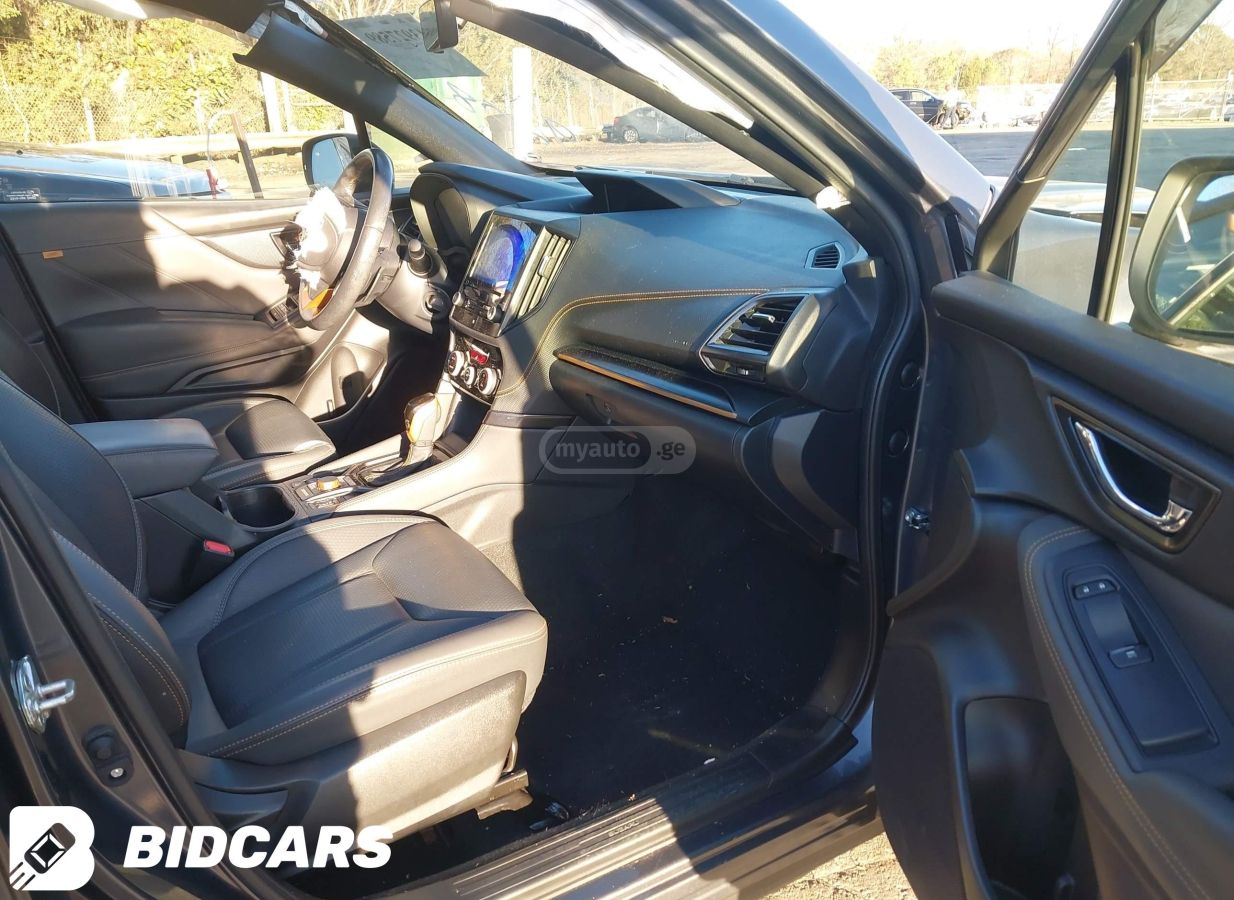 Subaru Premium 4dr All-Wheel Drive CV — миниатюра 4