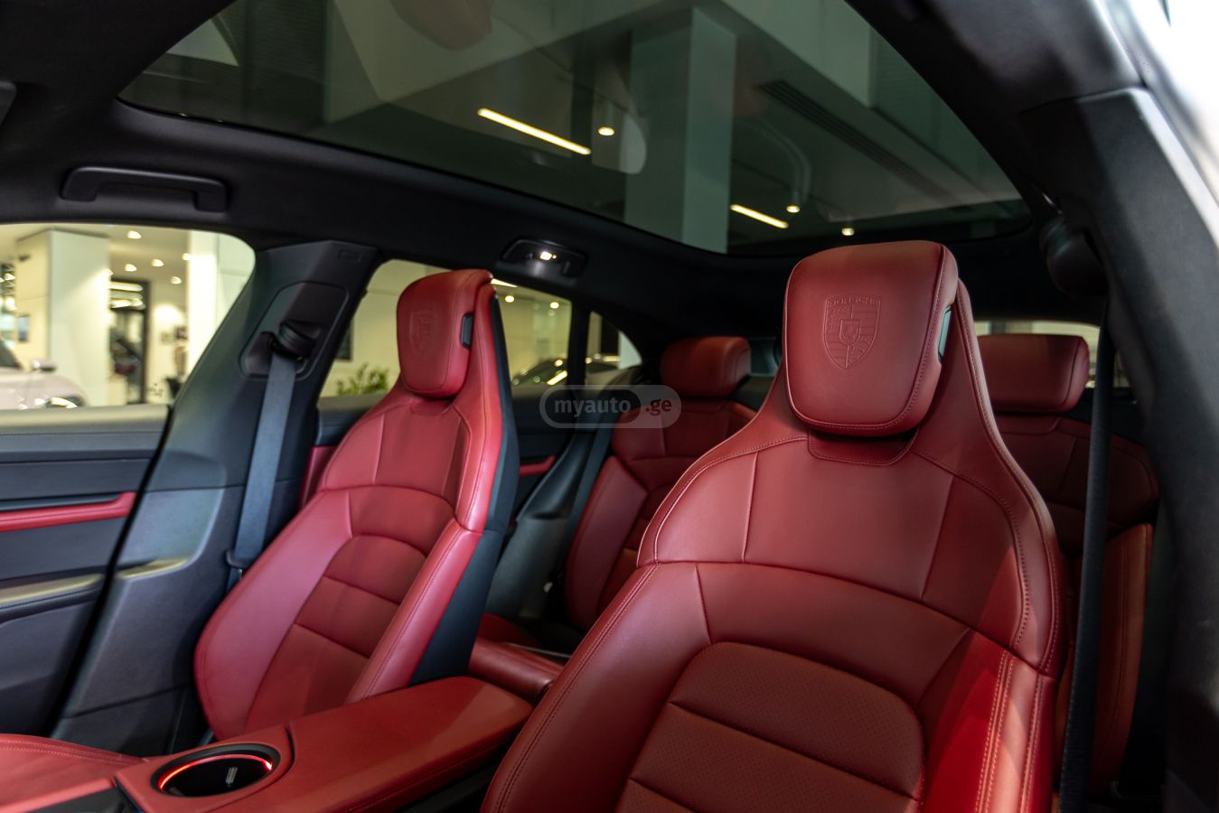 Porsche Taycan 4 S - фото 15